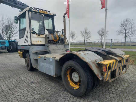 Terminálový traktor  Terberg TT223 (7)