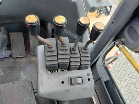 Diesel truck 2012  Kalmar DCF250-12LB (12)