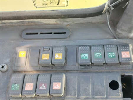 Terminálový traktor  Terberg RT282 4x4 (15)