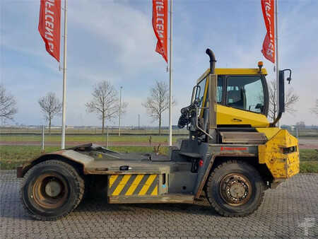 Terminálový traktor  Terberg RT282 4x4 (3)