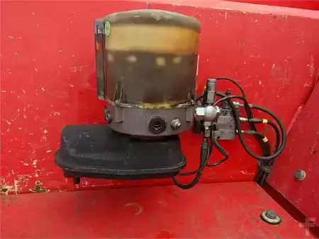 Carrelli elevatori diesel 2016  Kalmar DCG330-12LB (10)