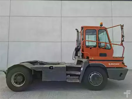 terminal traktor 2013  Terberg YT182 (3)