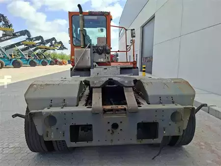 terminal traktor 2013  Terberg YT182 (8)