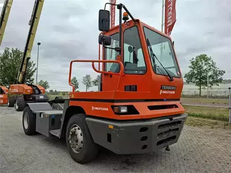 Wózek terminalowy 2019  Terberg YT222 (1)