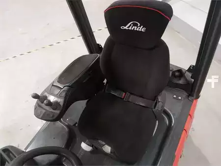 Elektro čtyřkolový VZV 2019  Linde E20PH-02 (12)