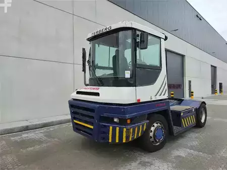 Trator de terminal  Terberg RT283 4x4 (5)
