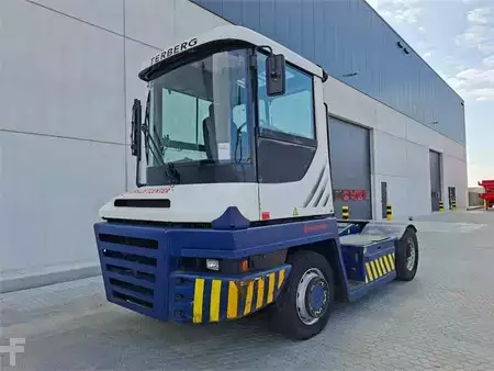 Trator de terminal  Terberg RT283 4x4 (4)