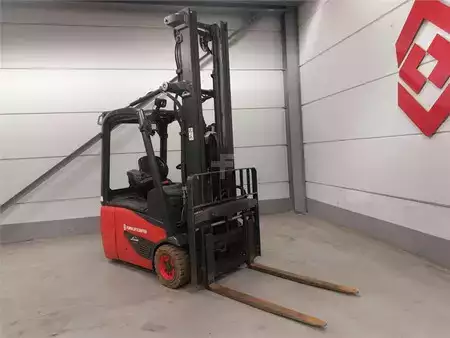Elektro čtyřkolový VZV 2019  Linde E15-02 (3)