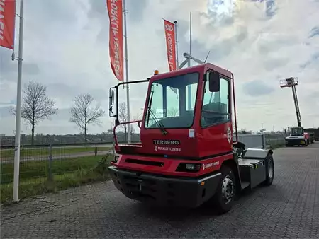 Tractor Industrial  Terberg YT222 (2)