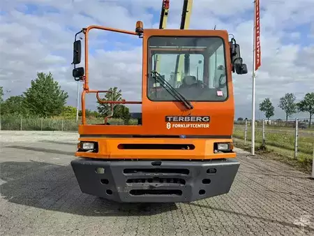 Trator de terminal 2013  Terberg YT182 (3)