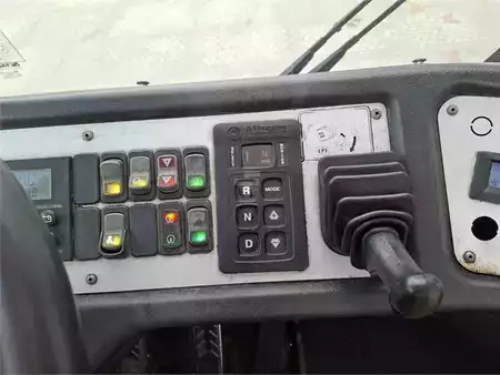 terminal traktor 2013  Terberg YT182 (11)