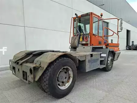 terminal traktor 2013  Terberg YT182 (6)