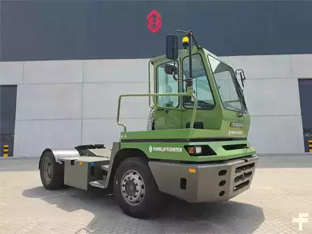 terminal traktor 2017  Terberg YT222 (1)