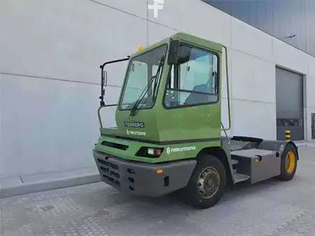 terminal traktor 2017  Terberg YT222 (2)