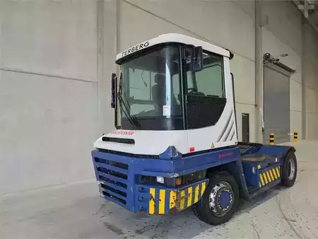 Trator de terminal  Terberg RT283 4x4 (2)