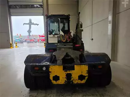 Trator de terminal  Terberg RT283 4x4 (8)