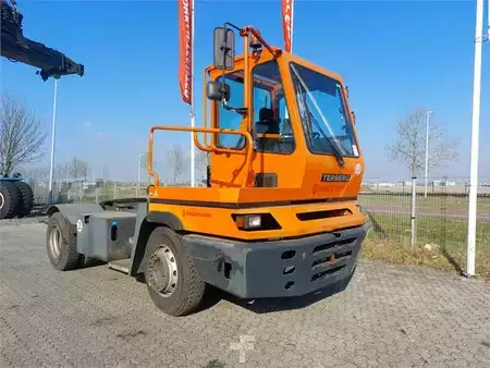 Tractor Industrial  Terberg YT182 (1)