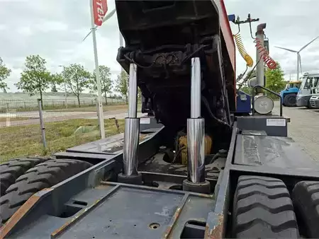 Terminaltrekkers 2000  Kalmar TRX182iAL 4x4 (10)