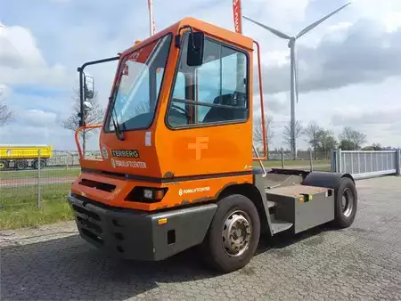 Tractor Industrial  Terberg YT222 (2)