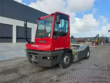 Tractor Industrial  Terberg YT223 (2)
