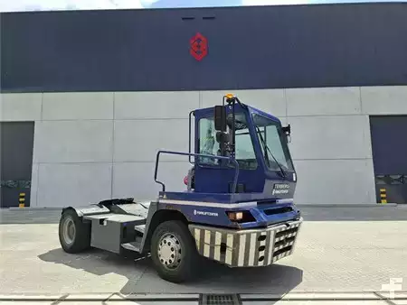 terminal traktor 2018  Terberg YT222 (1)