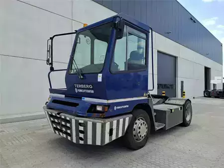 terminal traktor 2018  Terberg YT222 (2)