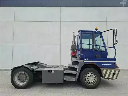 terminal traktor 2018  Terberg YT222 (3)