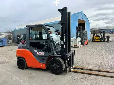 Diesel gaffeltruck 2015  Toyota 40-8FD40N (1)