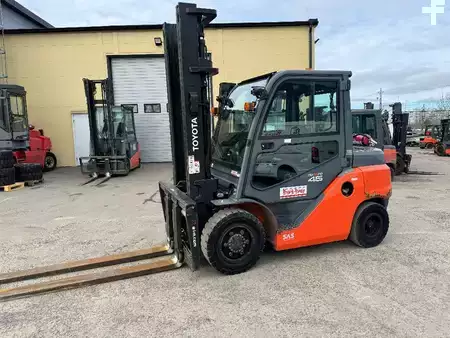 Diesel gaffeltruck 2015  Toyota 40-8FD40N (6)