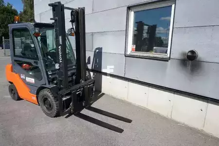 Diesel truck 2017  Toyota 02-8FDF25 (7)