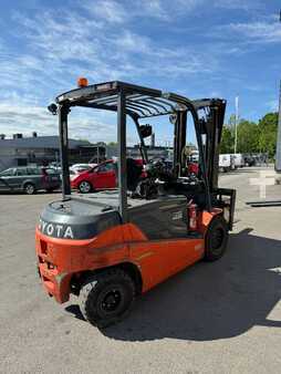 Carrelli elettrici 4 ruote 2019  Toyota 8FBMT45 (3)