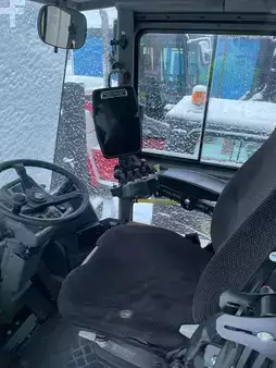 Diesel truck 2016  Kalmar DCF80-9 (2)