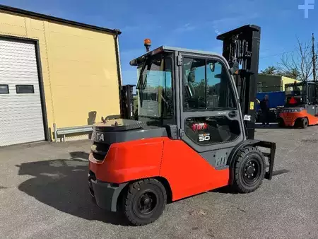 Diesel heftrucks 2015  Toyota 40-8FD50N (1)