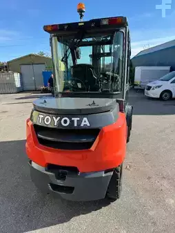 Diesel heftrucks 2015  Toyota 40-8FD50N (9)