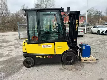 Eléctrica de 4 ruedas 2017  Hyster J2.5XN (5)
