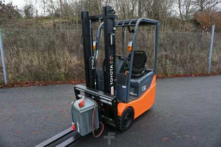 Elektromos 3 kerekű 2019  Toyota 7FBEST13 (1)