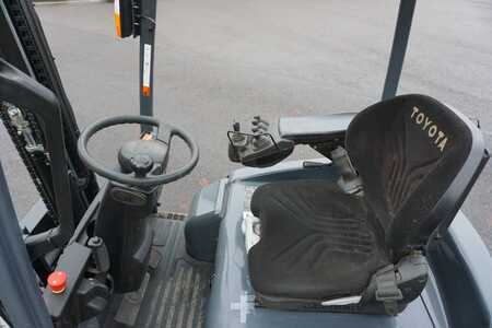 Elektromos 3 kerekű 2019  Toyota 7FBEST13 (8)