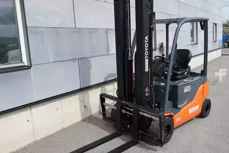 El Truck - 4-hjul 2019  Toyota 8FBM20T (3)