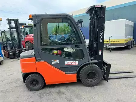 Diesel heftrucks 2023  Toyota 52-8FDF25 (4)
