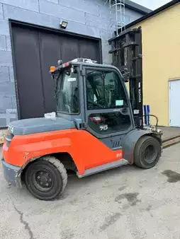 Diesel gaffeltruck 2014  Toyota 40-8FD70N (1)