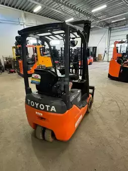 Eléctrico - 3 rodas 2019  Toyota 8FBE15T (2)