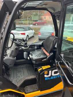 Elektryczne 4-kołowe 2019  JCB TLT30-19E (3)
