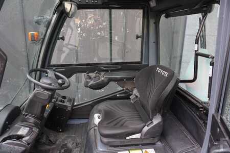 Dieselstapler 2015  Toyota 40-8FD40N (10)