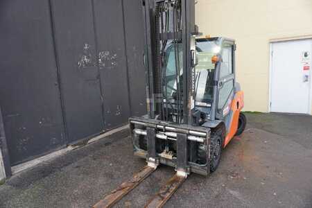 Dieselstapler 2015  Toyota 40-8FD40N (11)