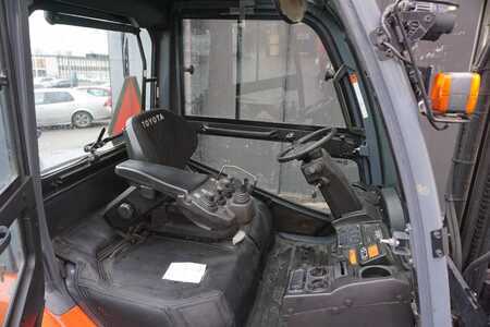 Dieselstapler 2015  Toyota 40-8FD40N (7)
