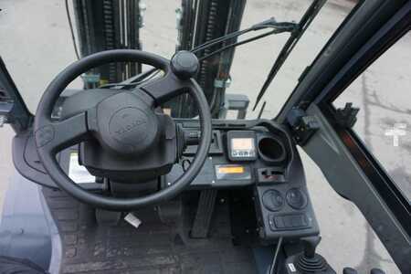 Dízel targoncák 2015  Toyota 52-8FDF30 (10)