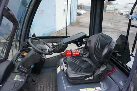 Dízel targoncák 2015  Toyota 52-8FDF30 (5)