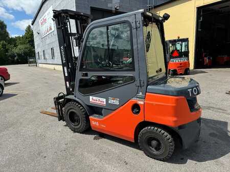 Dízel targoncák 2021  Toyota 52-8FDF25 (1)