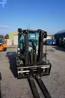 Dieseltruck 2014  Toyota 42-7FD40 (4)