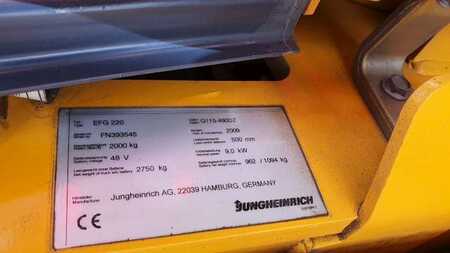 Jungheinrich EFG220 inkl. Zinkenversteller